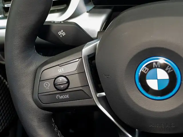 BMW 2 Series view 11