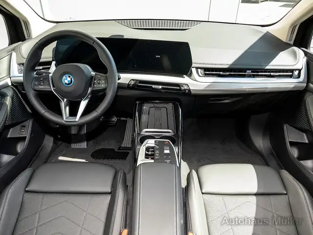 BMW 2 Series view 6
