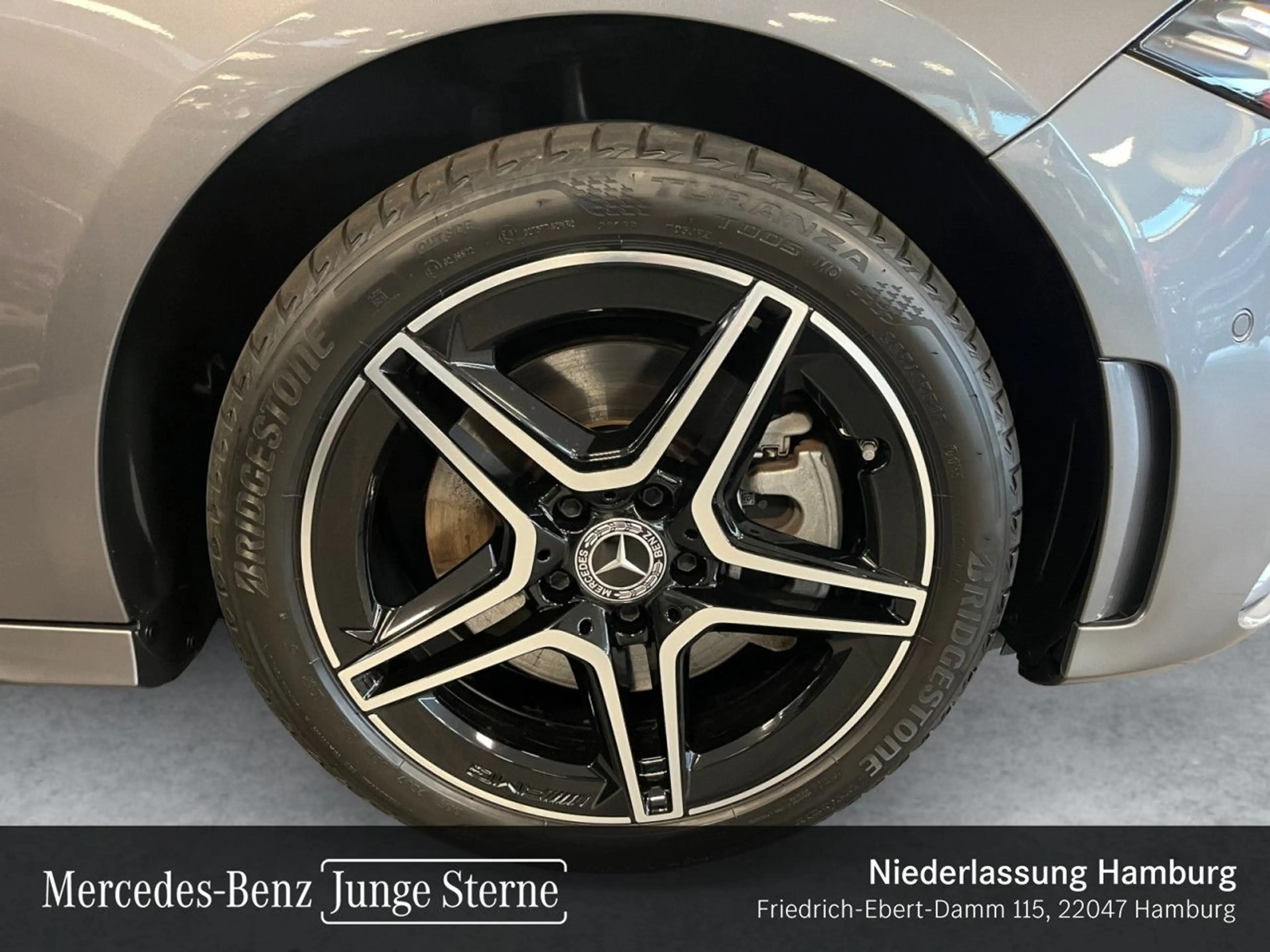 Mercedes-Benz A 250 e Lim AMG+NIGHT+LED+8G — photo 3