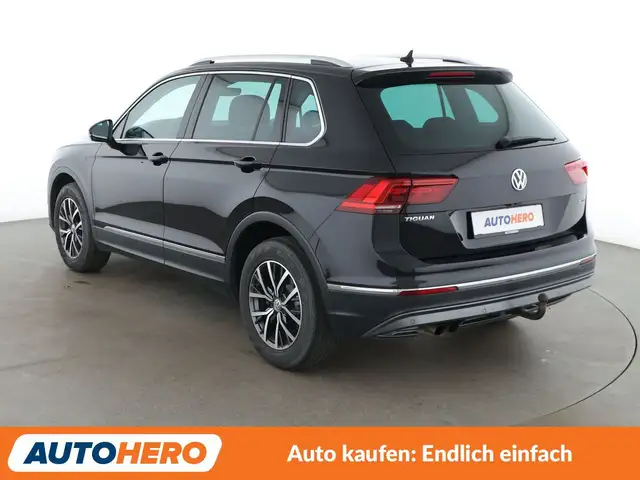 Volkswagen Tiguan view 4