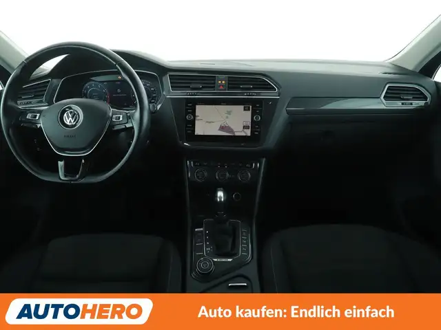 Volkswagen Tiguan view 12