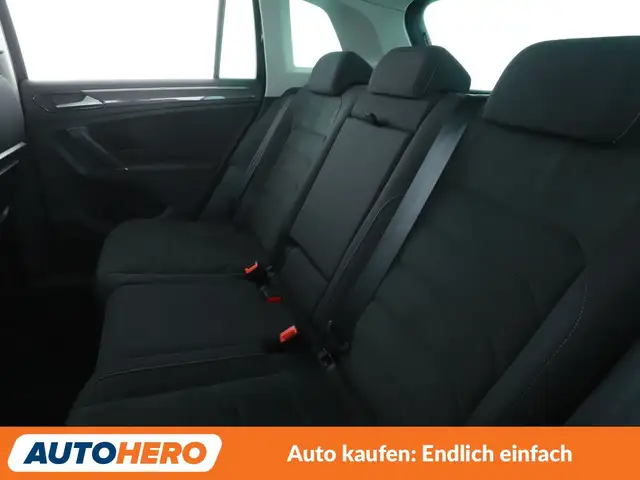 Volkswagen Tiguan view 14