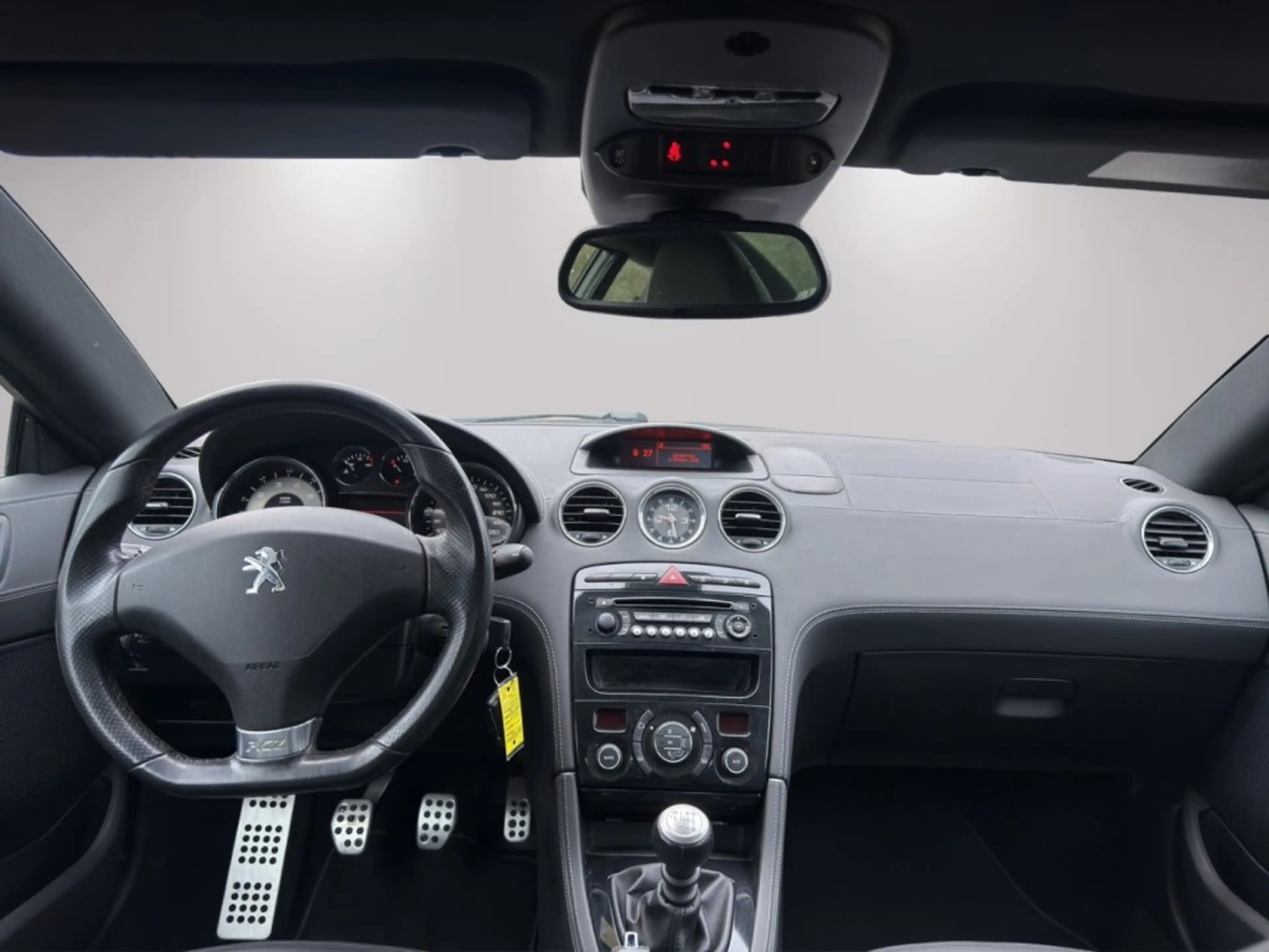 Peugeot RCZ 1.6 THP 155 — photo 9