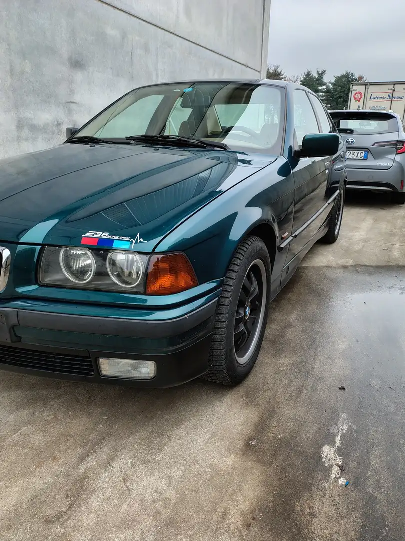 BMW 318 318i Comfort Edition Verde - 2