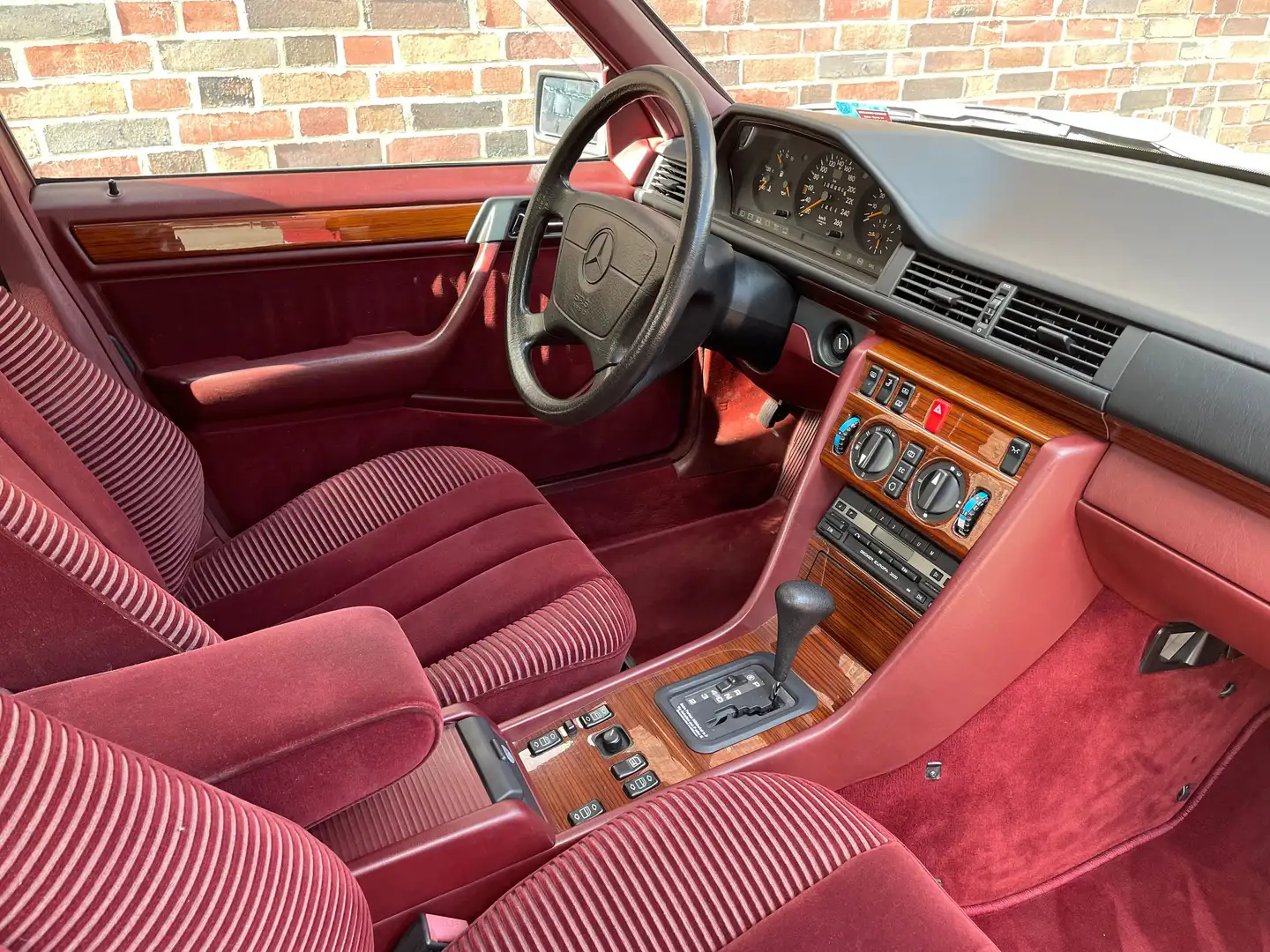 Mercedes-Benz E 280 E-Klasse *** besondere Ausstattung Silber - 2