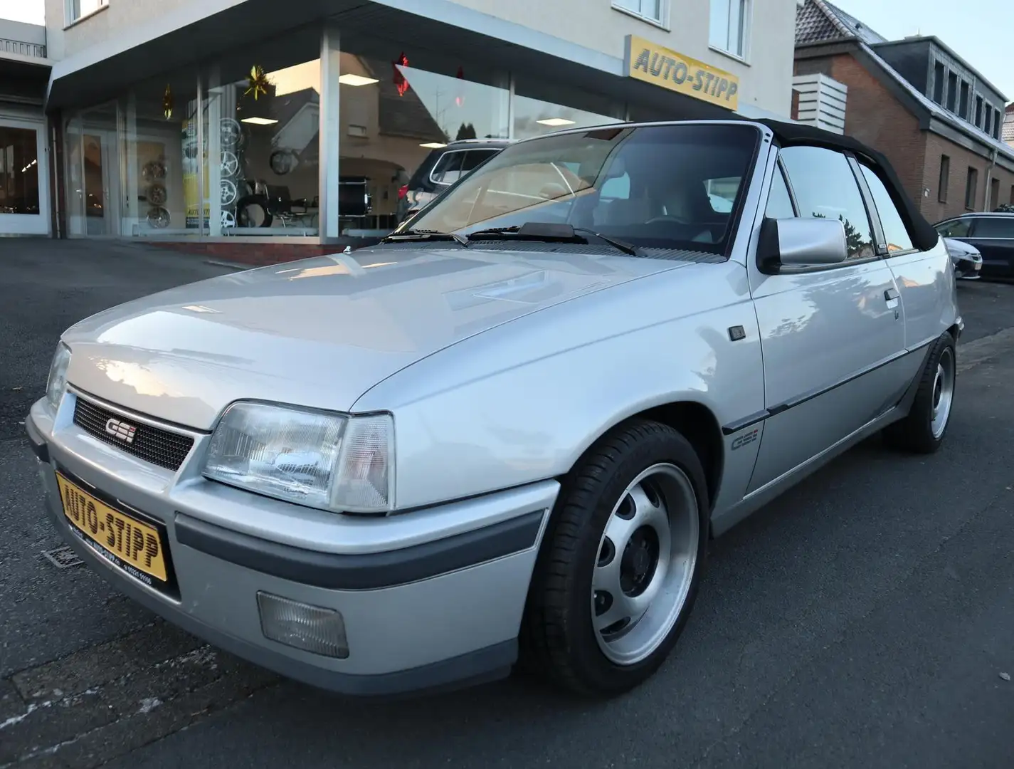 Opel Kadett GSI Cabriolet *guter Zustand *restauriert srebrna - 2