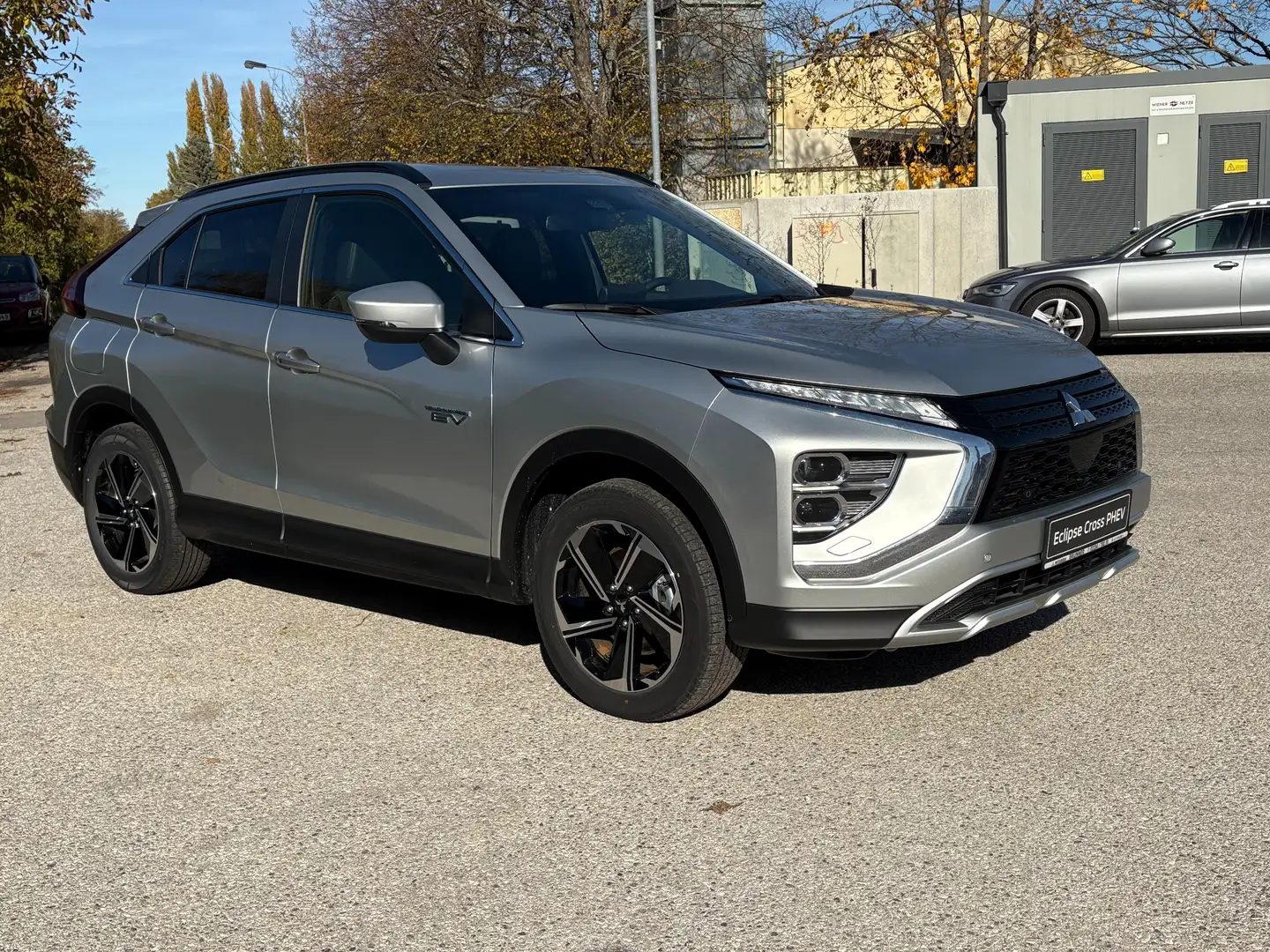 Mitsubishi Eclipse Cross 2,4 PHEV 4WD Intense+ Aut. Silber - 1