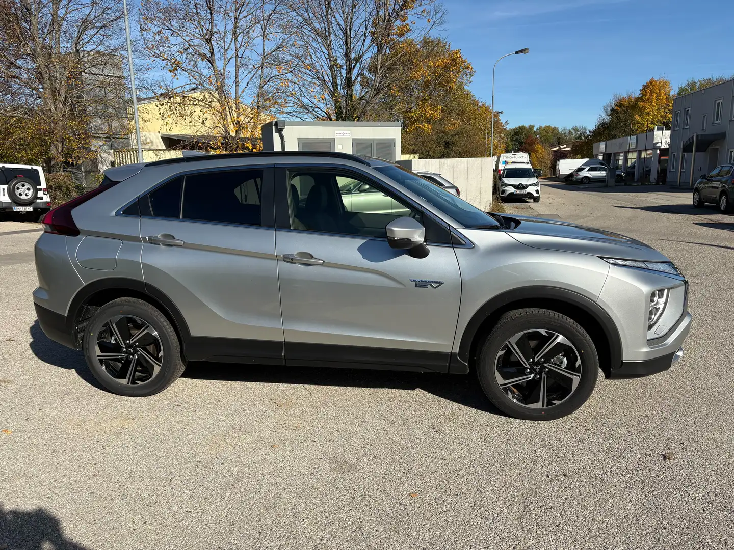 Mitsubishi Eclipse Cross 2,4 PHEV 4WD Intense+ Aut. Silber - 2