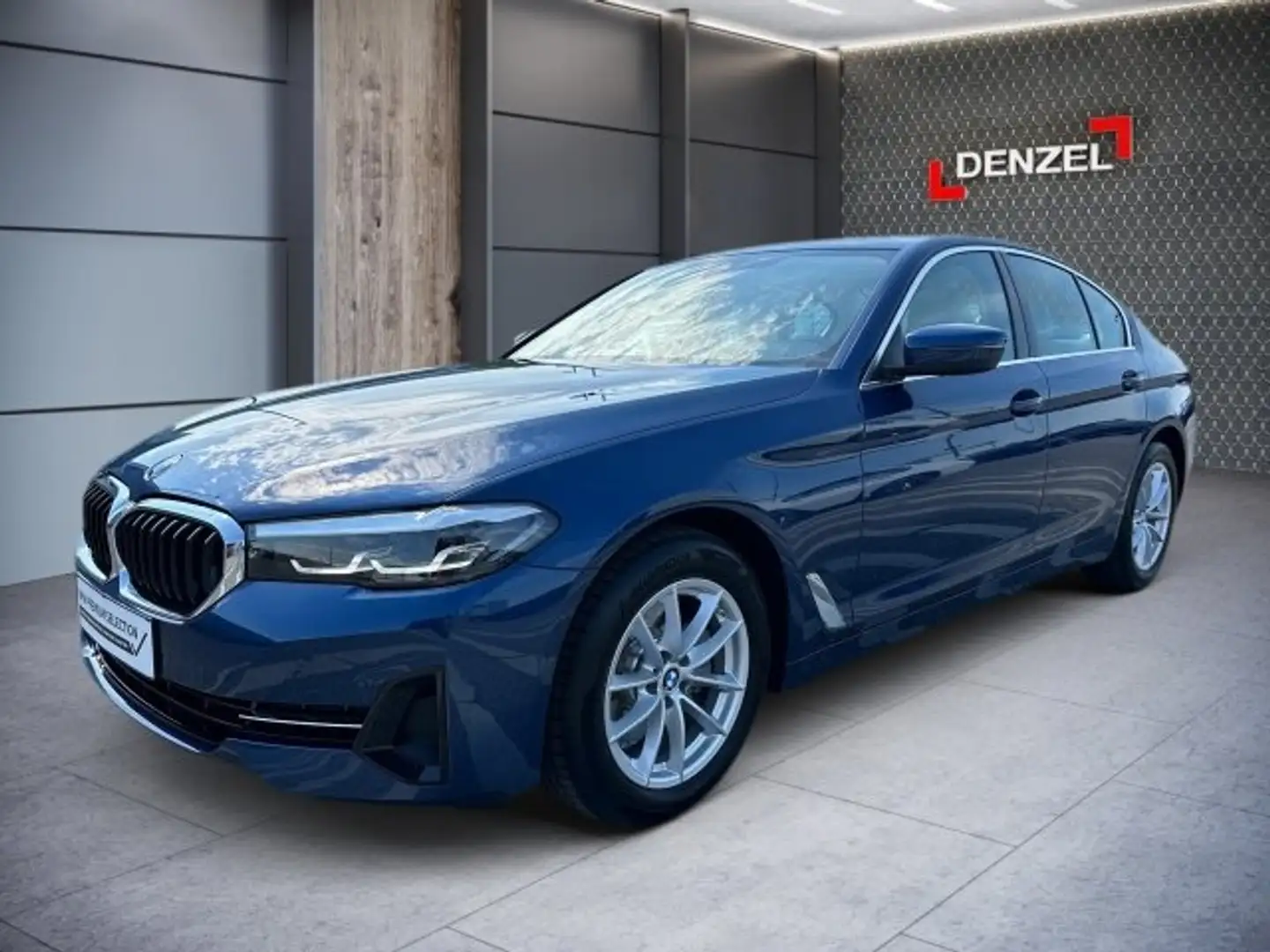 BMW 520 d xDrive Limousine G30 Синий - 1