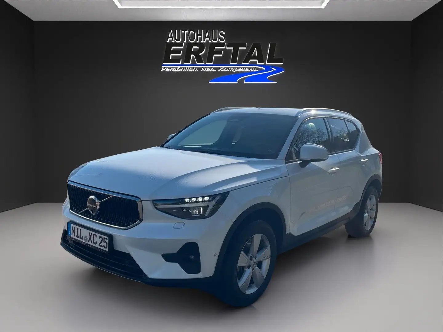 Volvo XC40 B3 Core 2WD Blanc - 1
