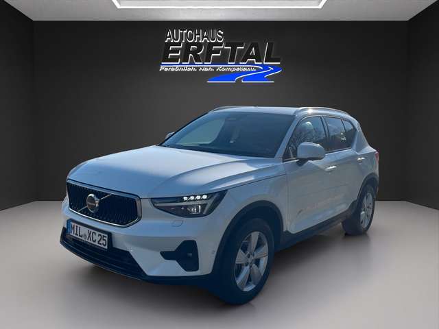 Imagine Volvo XC40 B3 Core 2WD