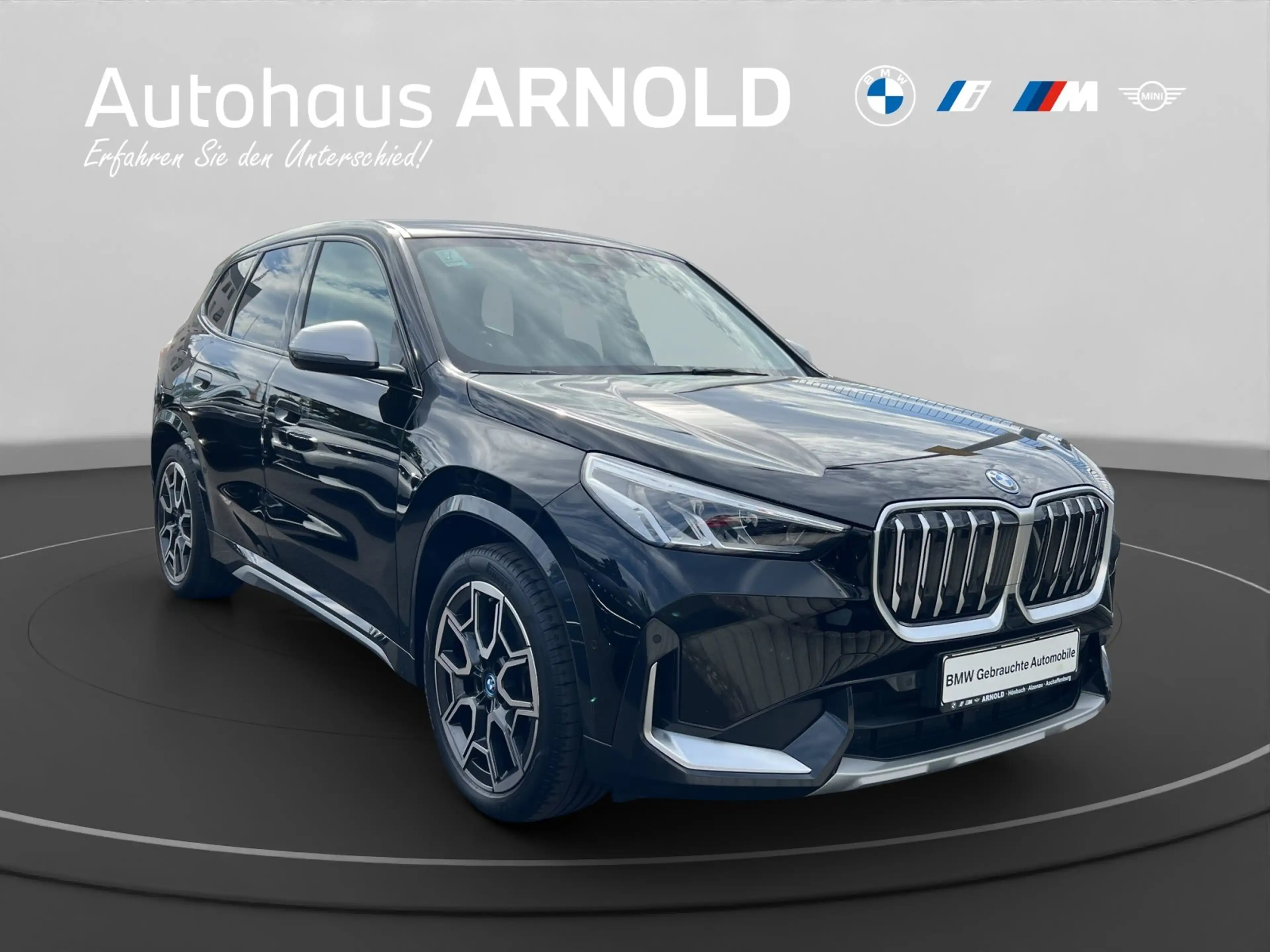 BMW iX1 xDrive30 — photo 2