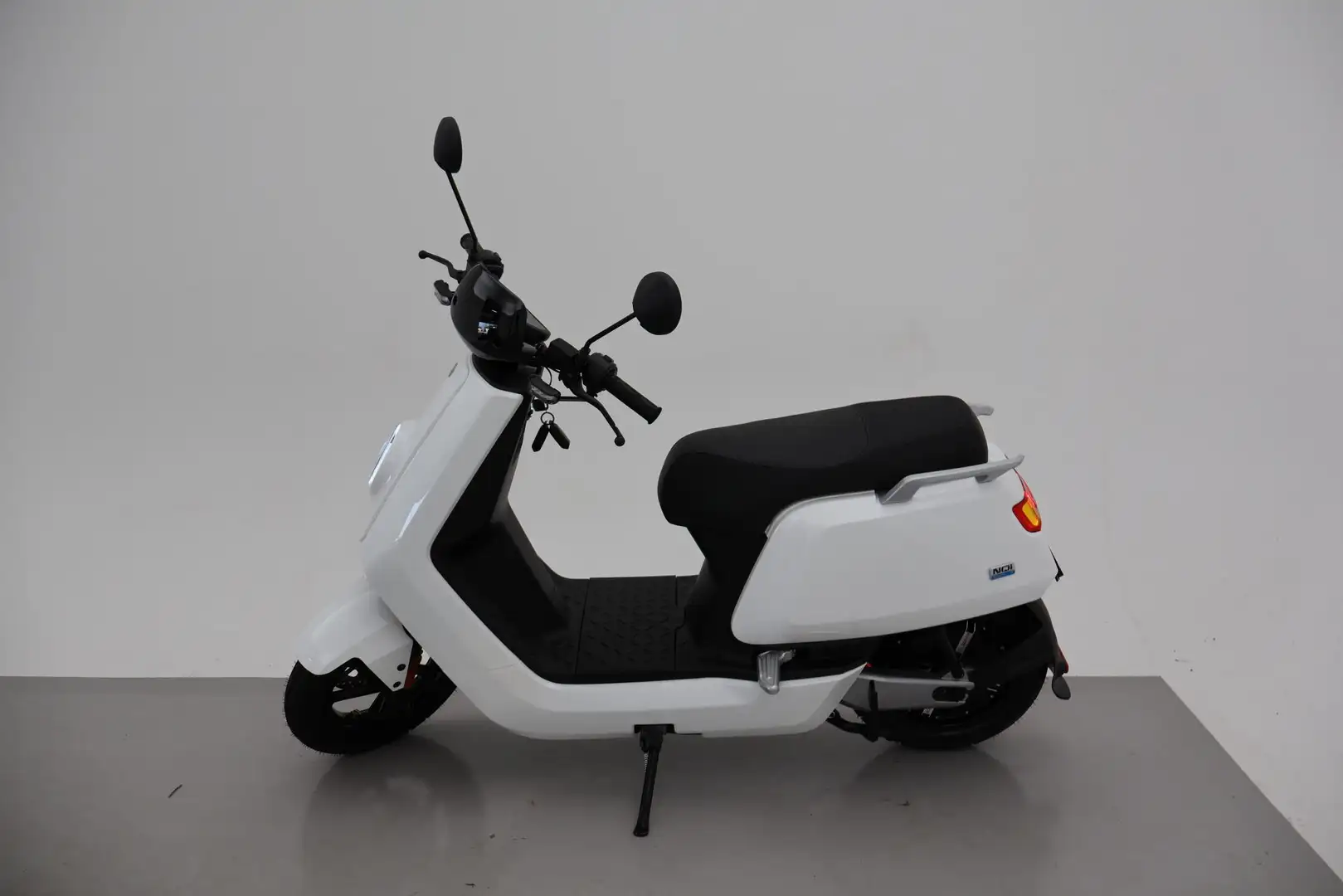 Niu NQI Sport Standard Range *NIEUW - 2 KM GEREDEN* 10 Wit - 2