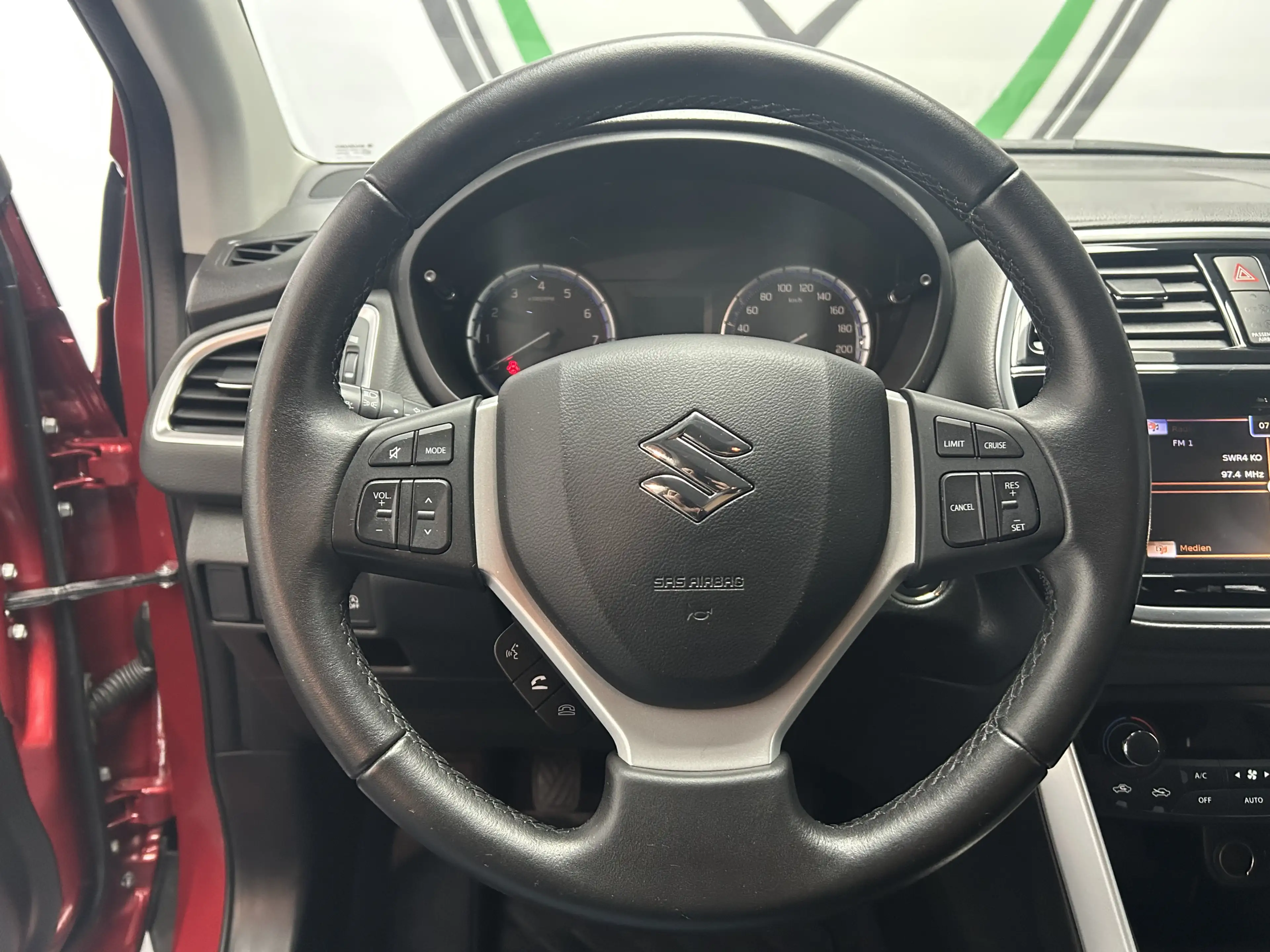 Suzuki SX4 S-Cross Comfort AHK LED R.Cam Temp Klima — photo 12