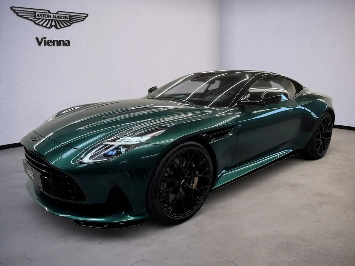 Aston Martin DB12 Coupe - Malachite Green Vert - 1