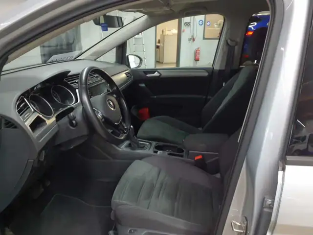 Volkswagen Touran view 7