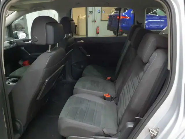 Volkswagen Touran view 13