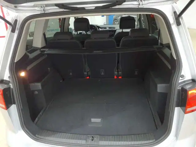 Volkswagen Touran view 15