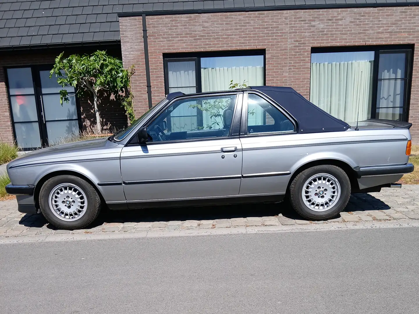 BMW 318 318i Argent - 1