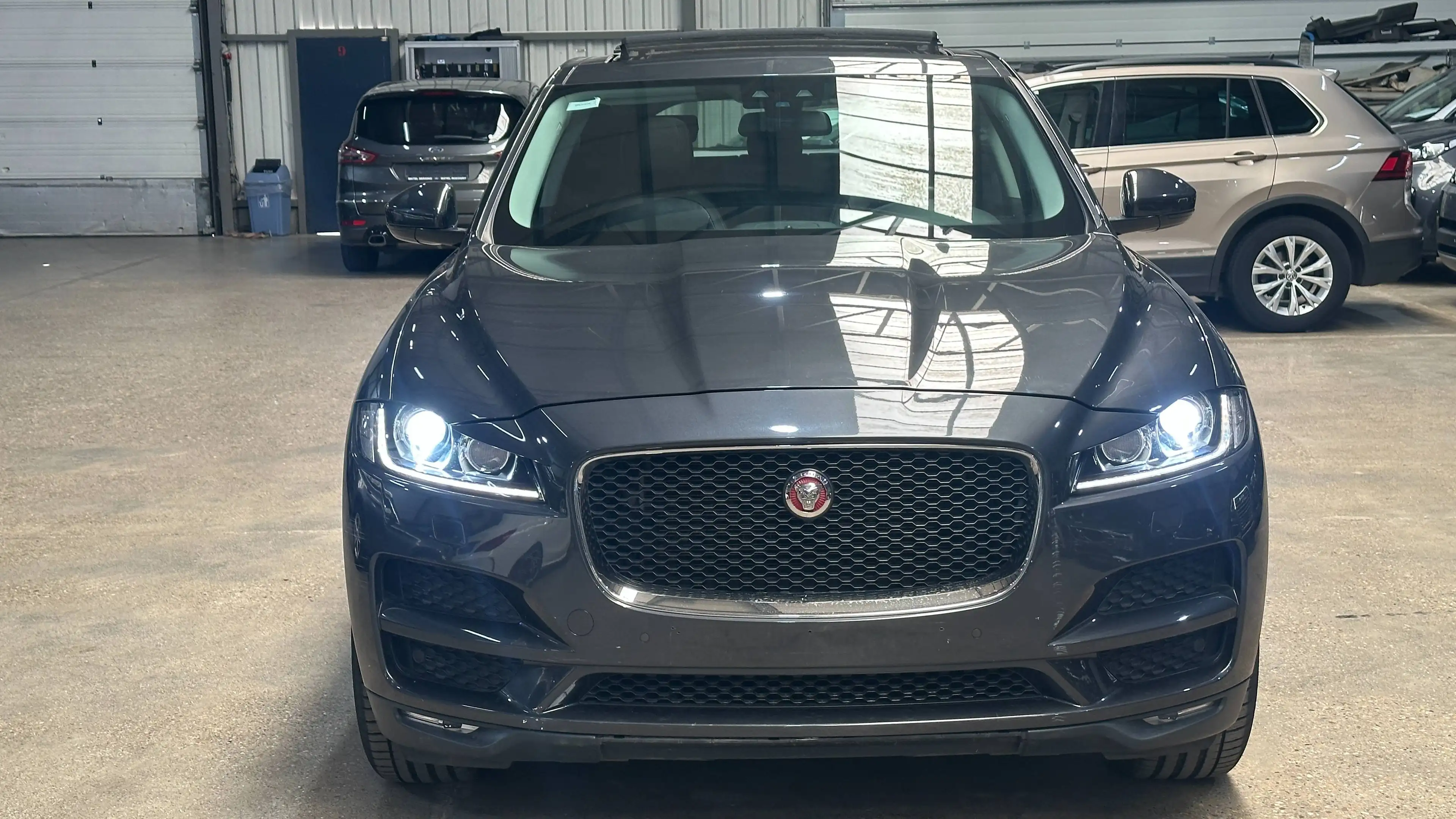 Jaguar F-Pace F-Pace 2.0 D Prestige AWD — photo 2