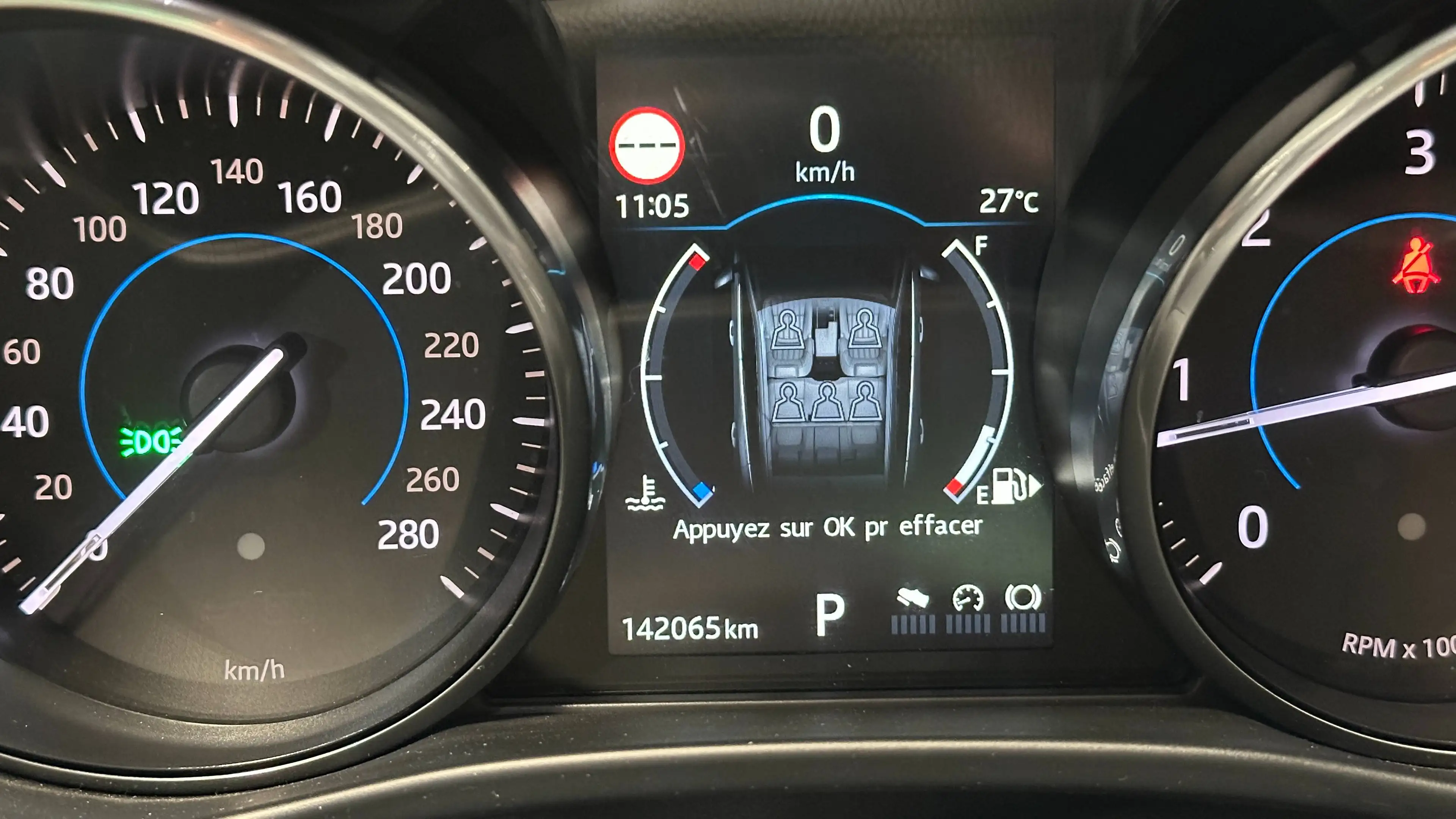 Jaguar F-Pace F-Pace 2.0 D Prestige AWD — photo 9