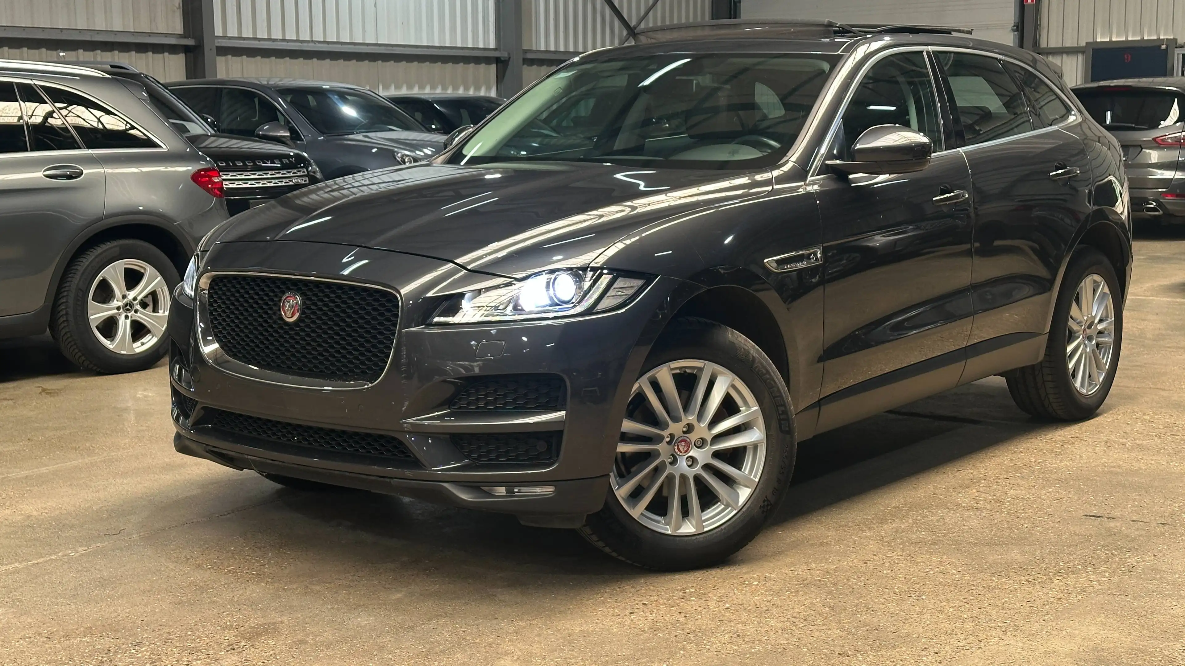 Jaguar F-Pace F-Pace 2.0 D  Prestige AWD