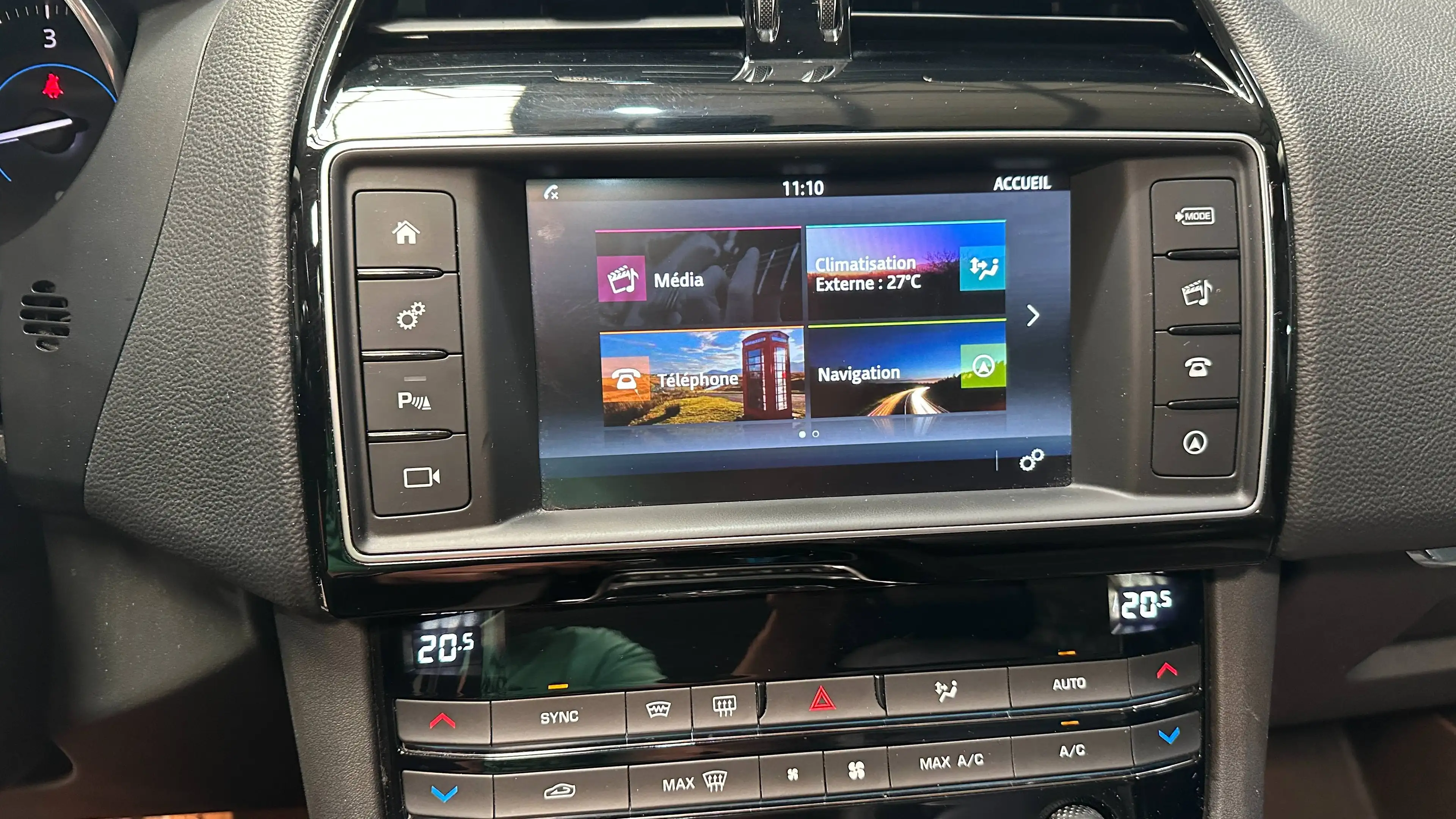 Jaguar F-Pace F-Pace 2.0 D Prestige AWD — photo 11