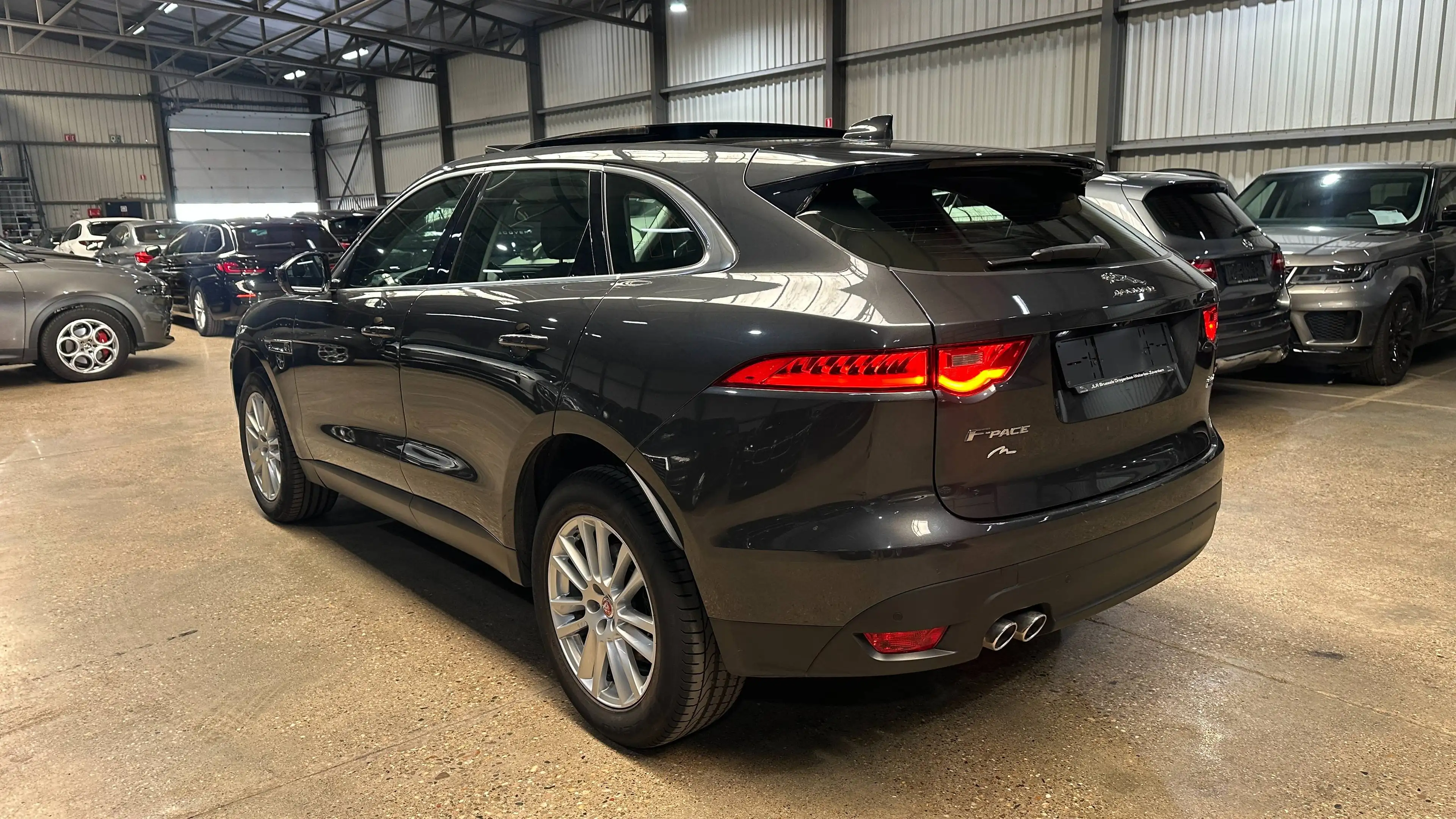 Jaguar F-Pace F-Pace 2.0 D Prestige AWD — photo 6
