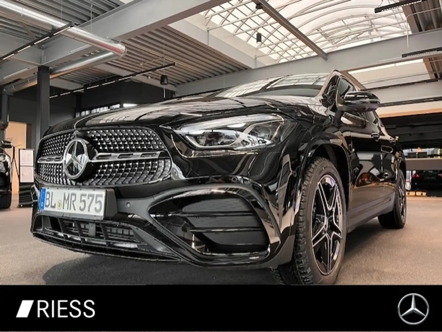 Mercedes-Benz GLA 200 AUT LM SoundSys SpurH Teilled. Schwarz - 1