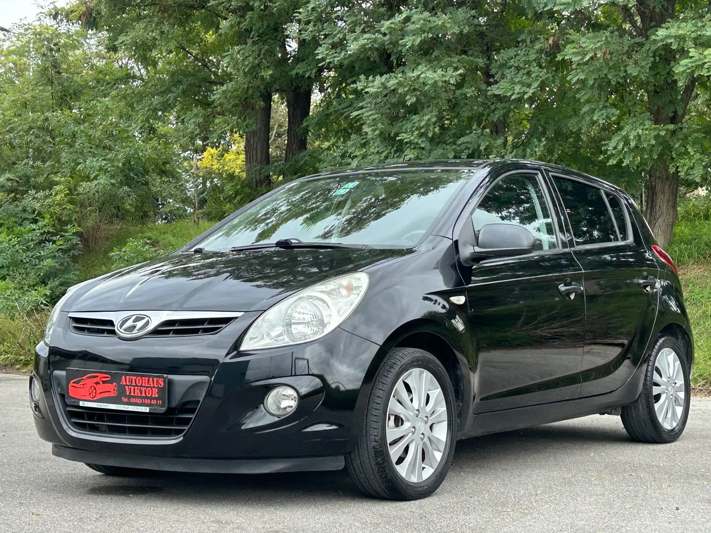 Hyundai i20 i20 1,25 Comfort Comfort Schwarz - 1