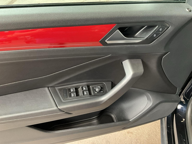 Volkswagen T-Roc R-Line+DSG+LED+BEATS+BlackStyle+keyless — photo 14