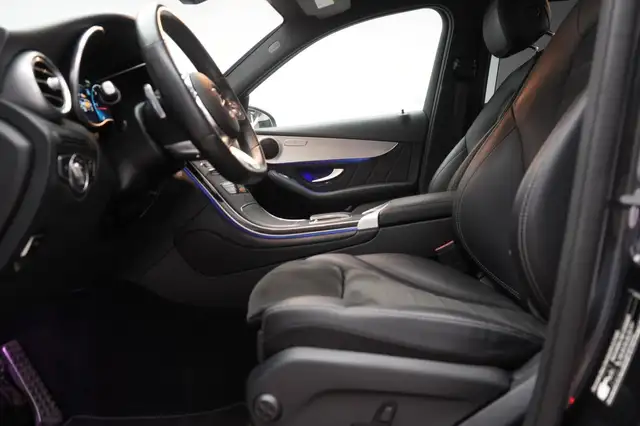 Mercedes-Benz GLC view 11