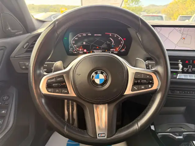 BMW 1 Series view 12