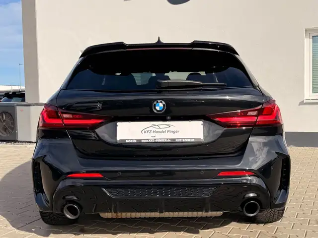 BMW 1 Series view 7