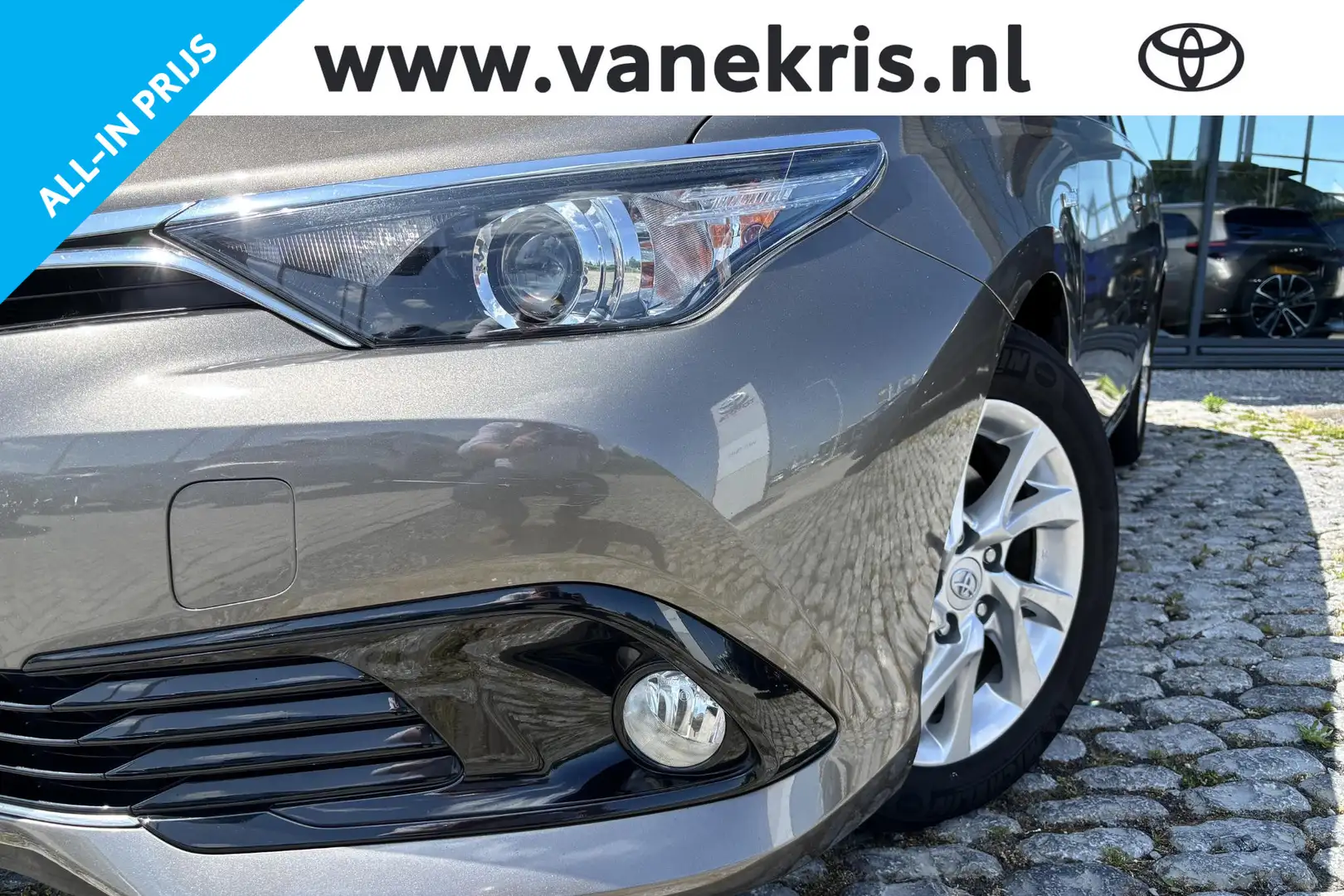 Toyota Auris Touring Sports 1.8 Hybrid Dynamic Grigio - 1