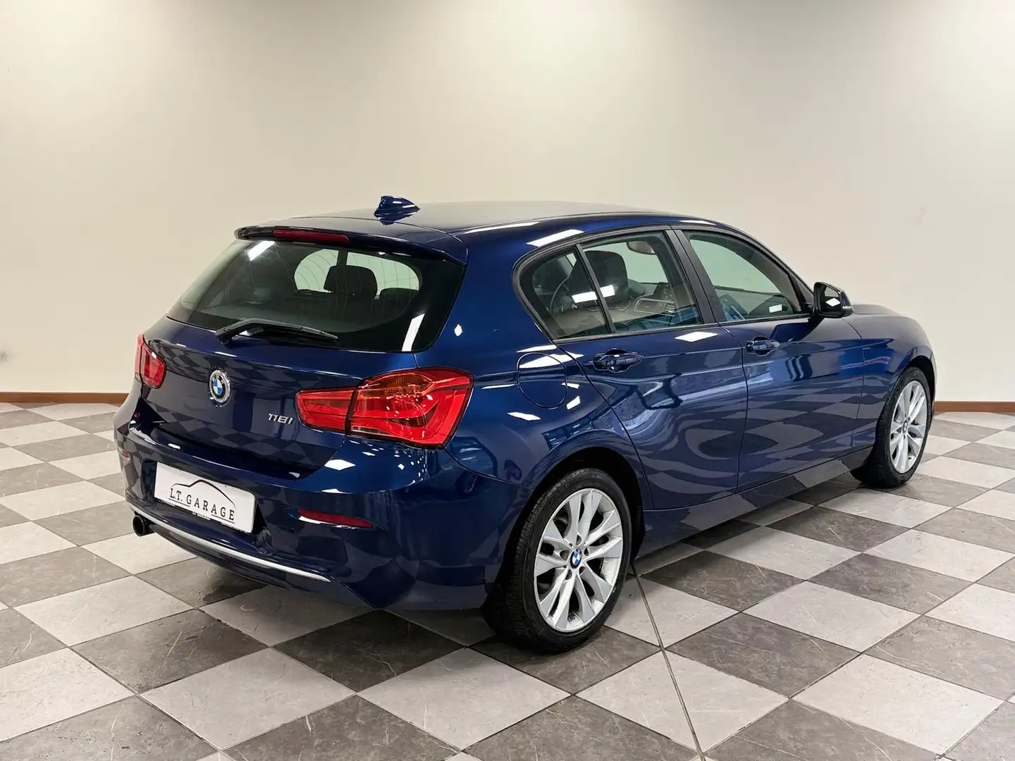 BMW 118 Automatica Serie 1 118i Urban 5p auto Bleu - 2