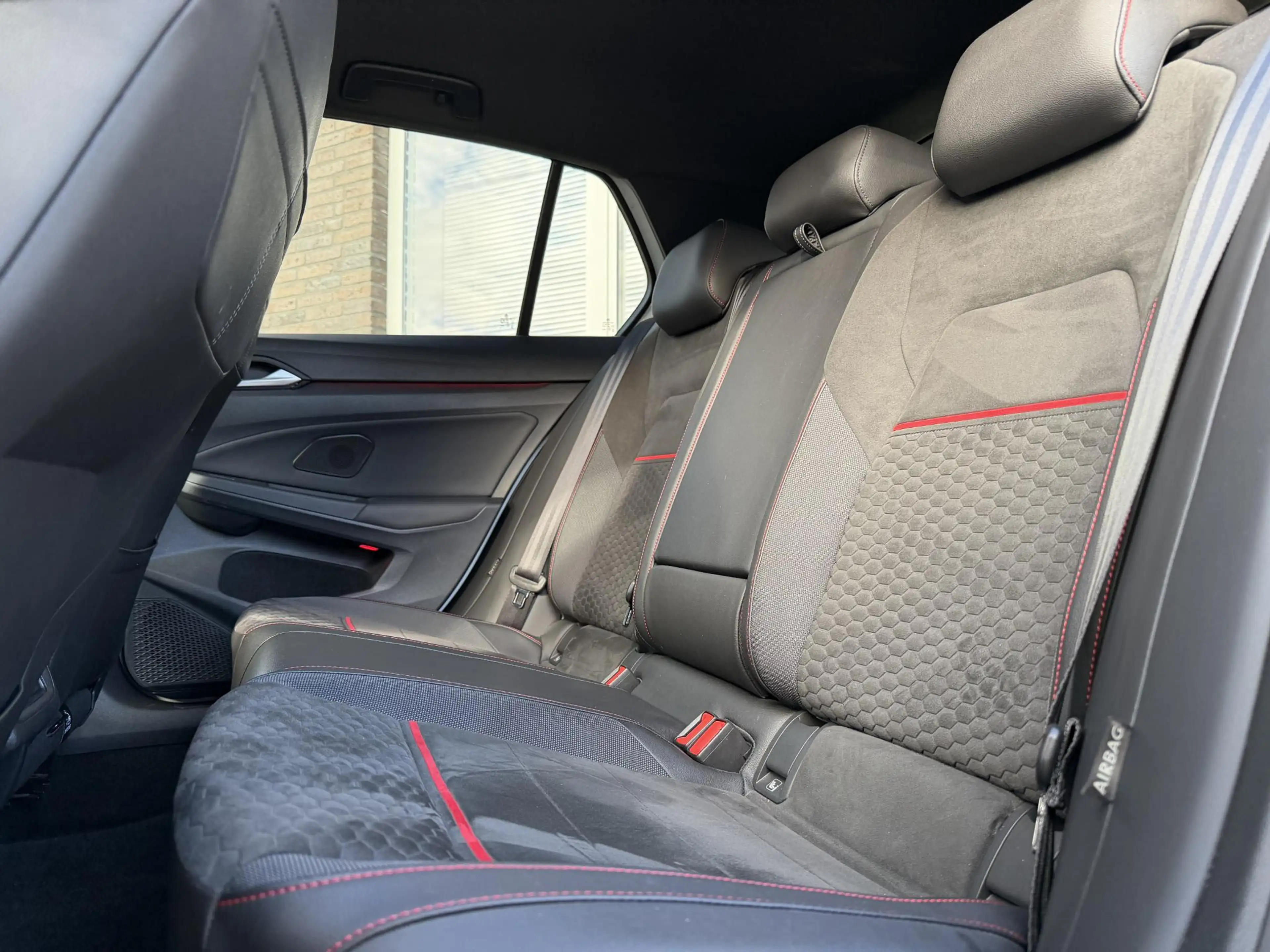 Volkswagen Golf GTI 2.0 TSI CLUBSPORT 45 | AKRA | H/K | IQ | Side Assi — photo 12
