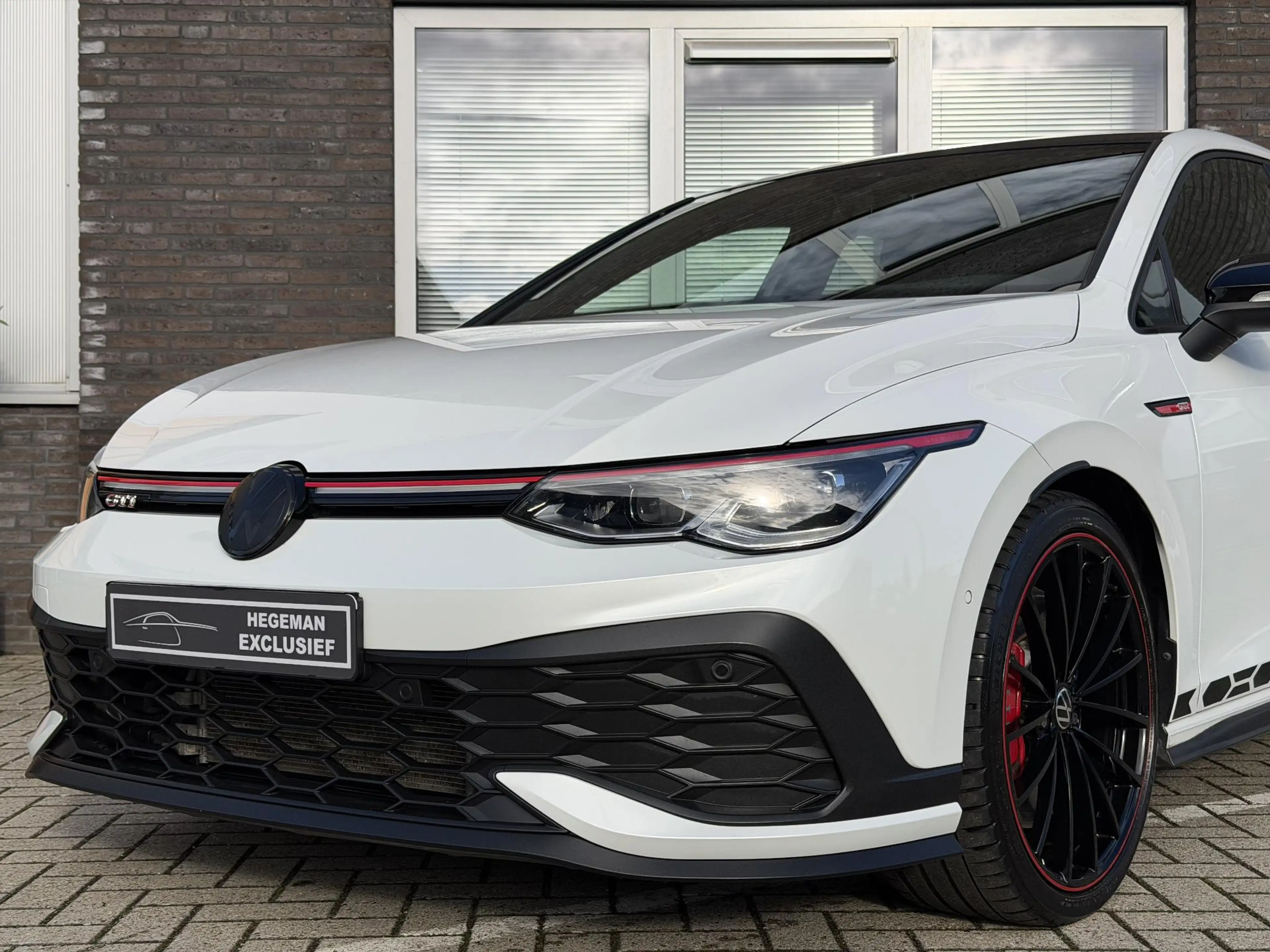Volkswagen Golf GTI 2.0 TSI CLUBSPORT 45 | AKRA | H/K | IQ | Side Assi — photo 2
