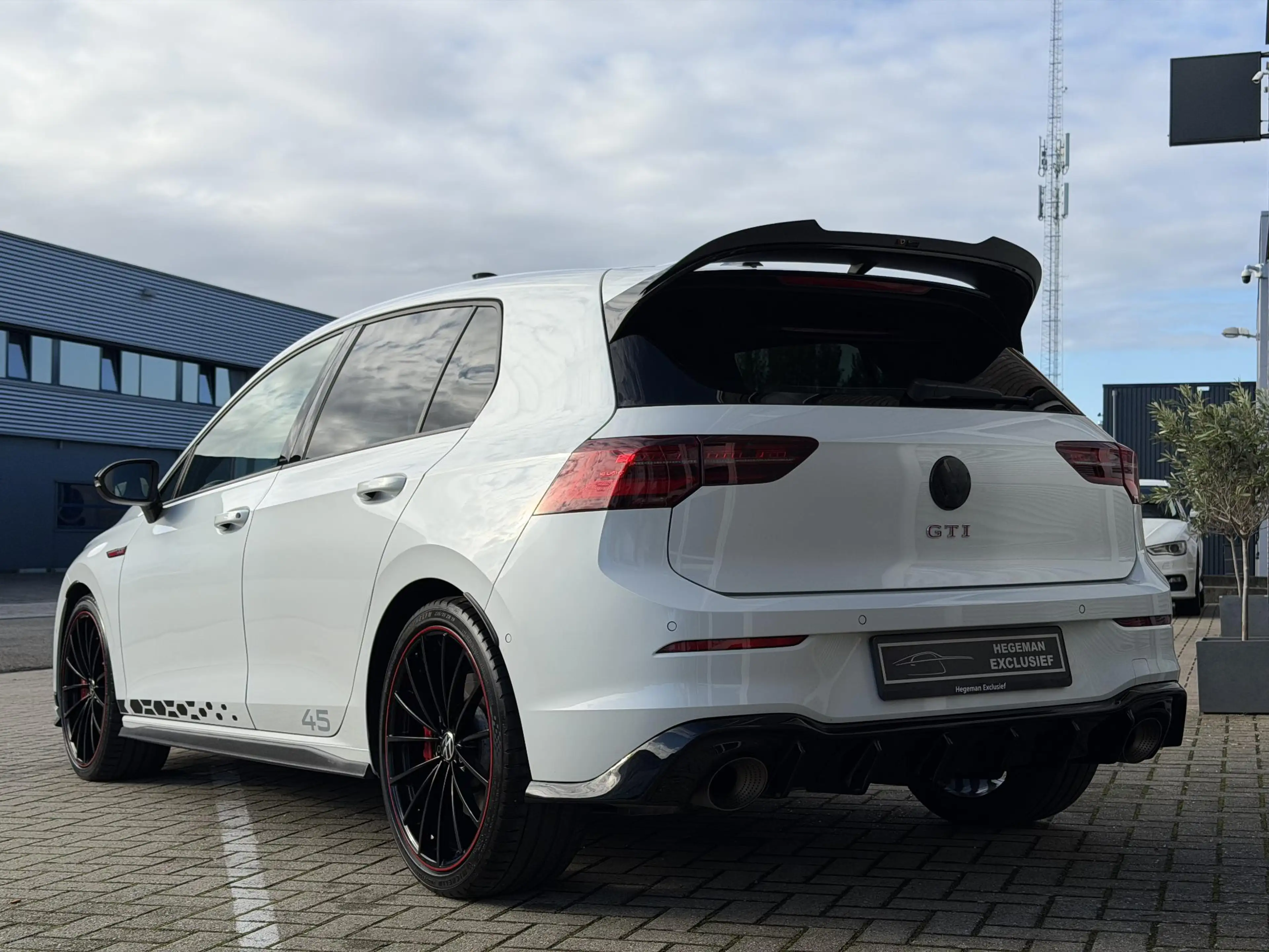 Volkswagen Golf GTI 2.0 TSI CLUBSPORT 45 | AKRA | H/K | IQ | Side Assi — photo 5