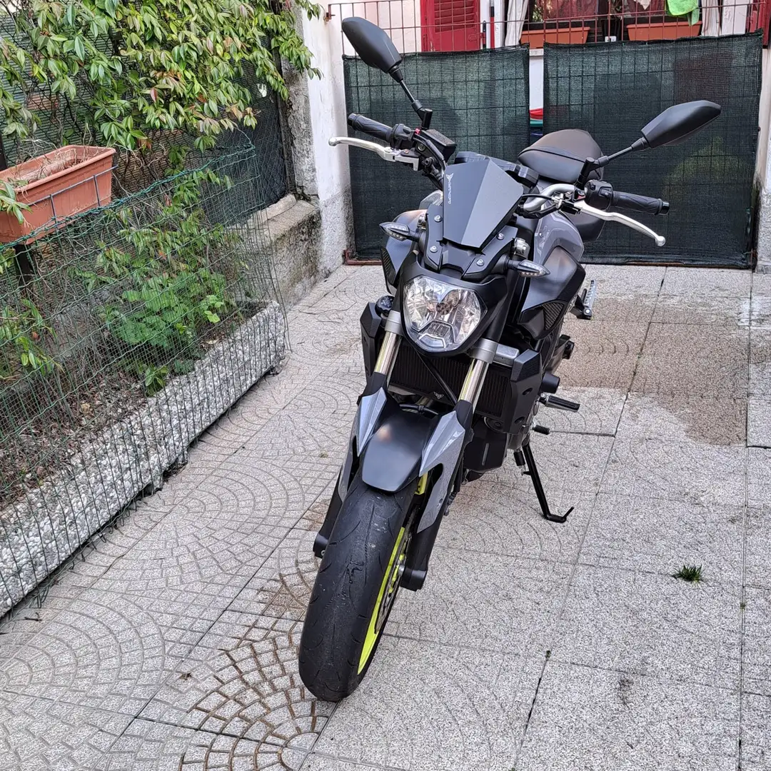 Yamaha MT-07 Colorazione night-fluo Szürke - 1