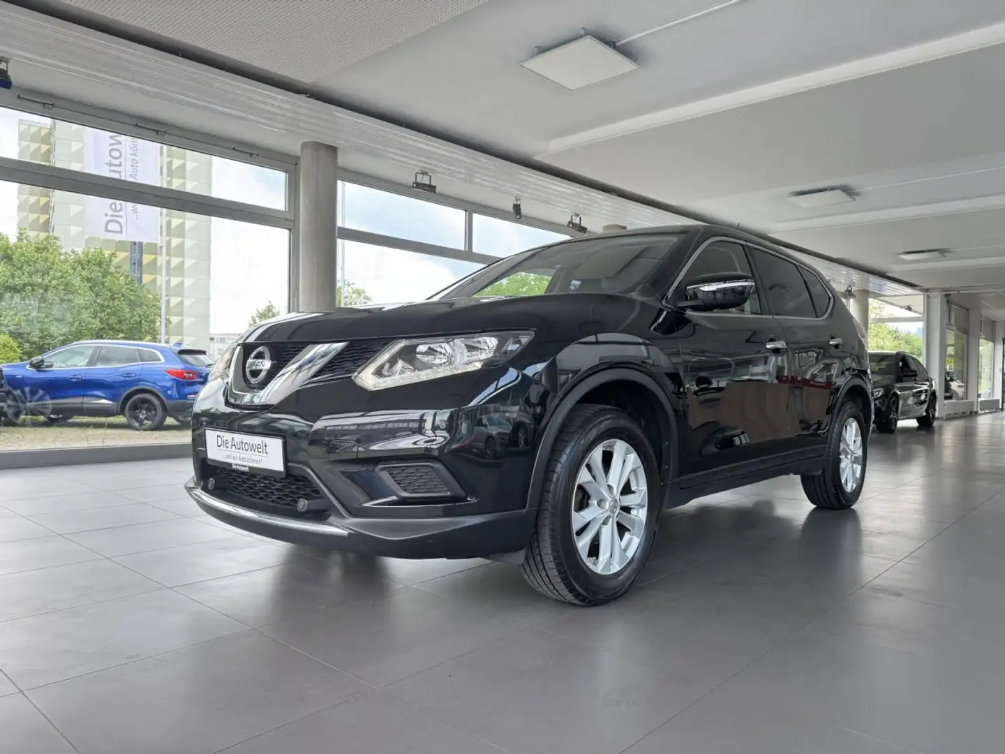 Nissan X-Trail Visia 1.6 GRA GBA LED BT LM AHK SHZG Black - 2