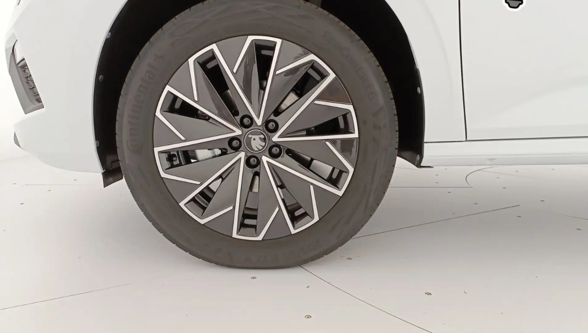 Skoda Kamiq 1.0 tsi 115CV Black Dots pronta consegna Bianco - 2