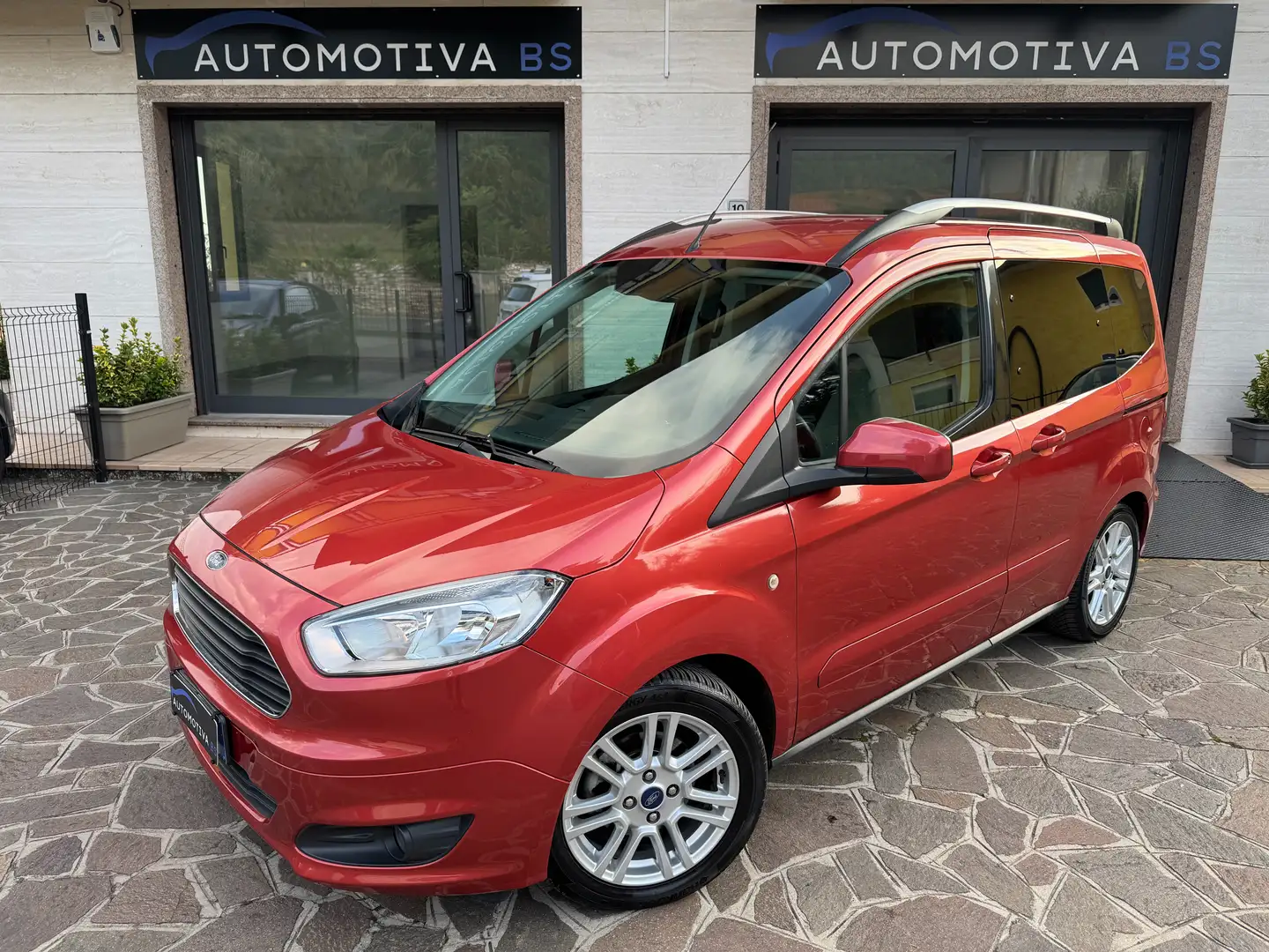 Ford Tourneo Courier 1.0 EcoBoost 100cv Titanium UNIPROPRIETARIO Naranja - 1