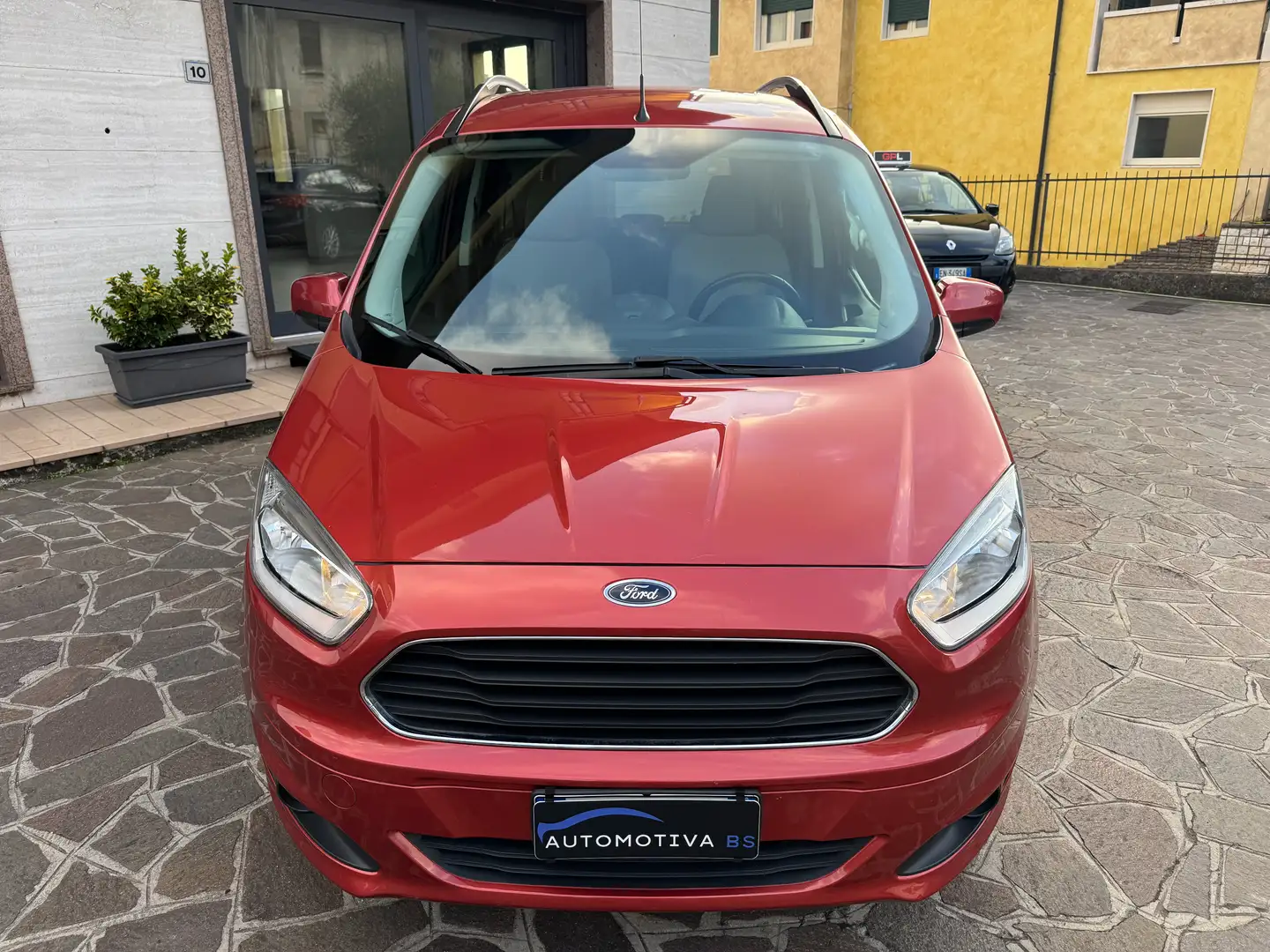 Ford Tourneo Courier 1.0 EcoBoost 100cv Titanium UNIPROPRIETARIO Naranja - 2