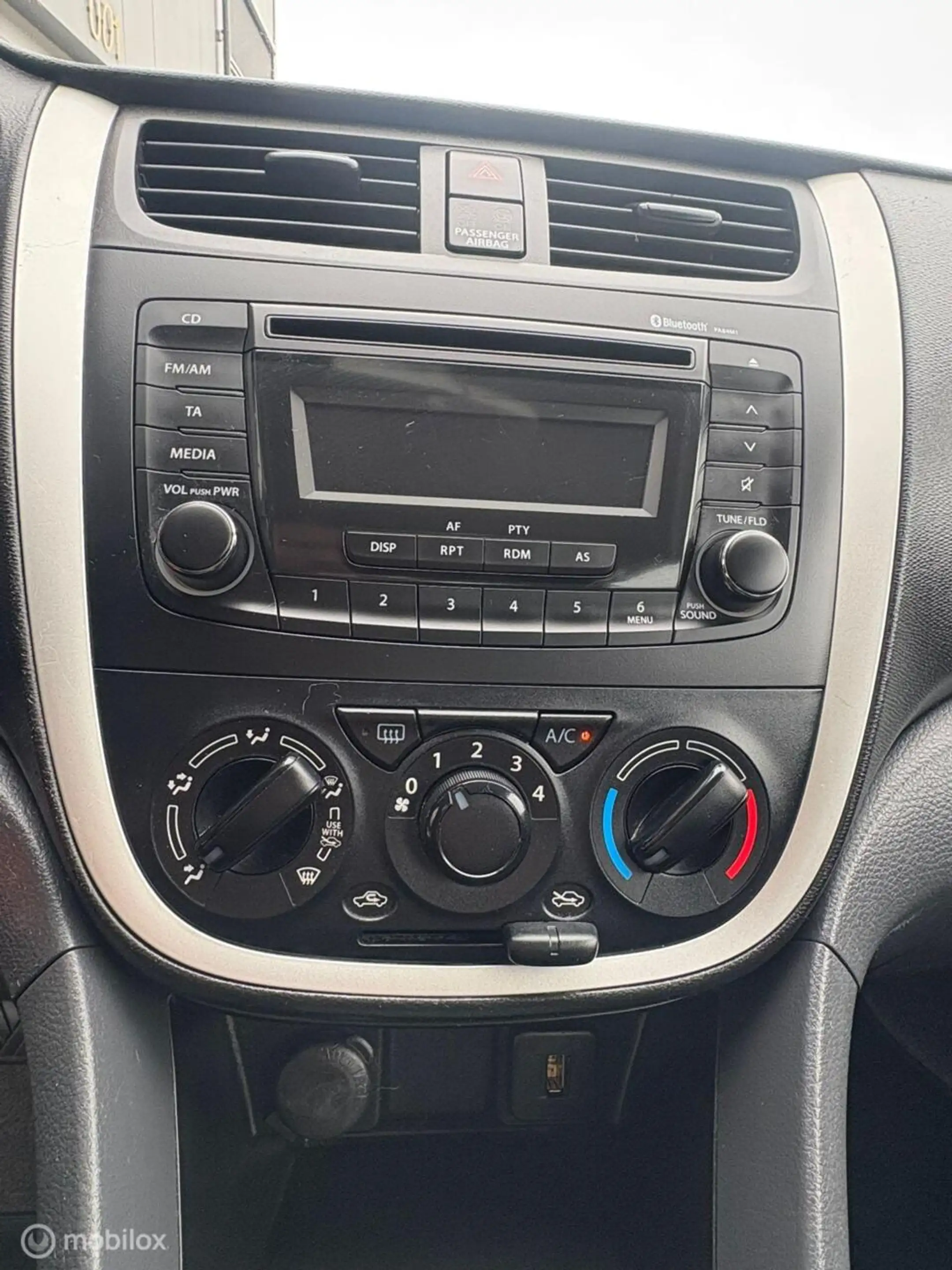Suzuki Celerio 1.0 5deursAircoTrekhaakElektrPakketBluetooth — photo 12