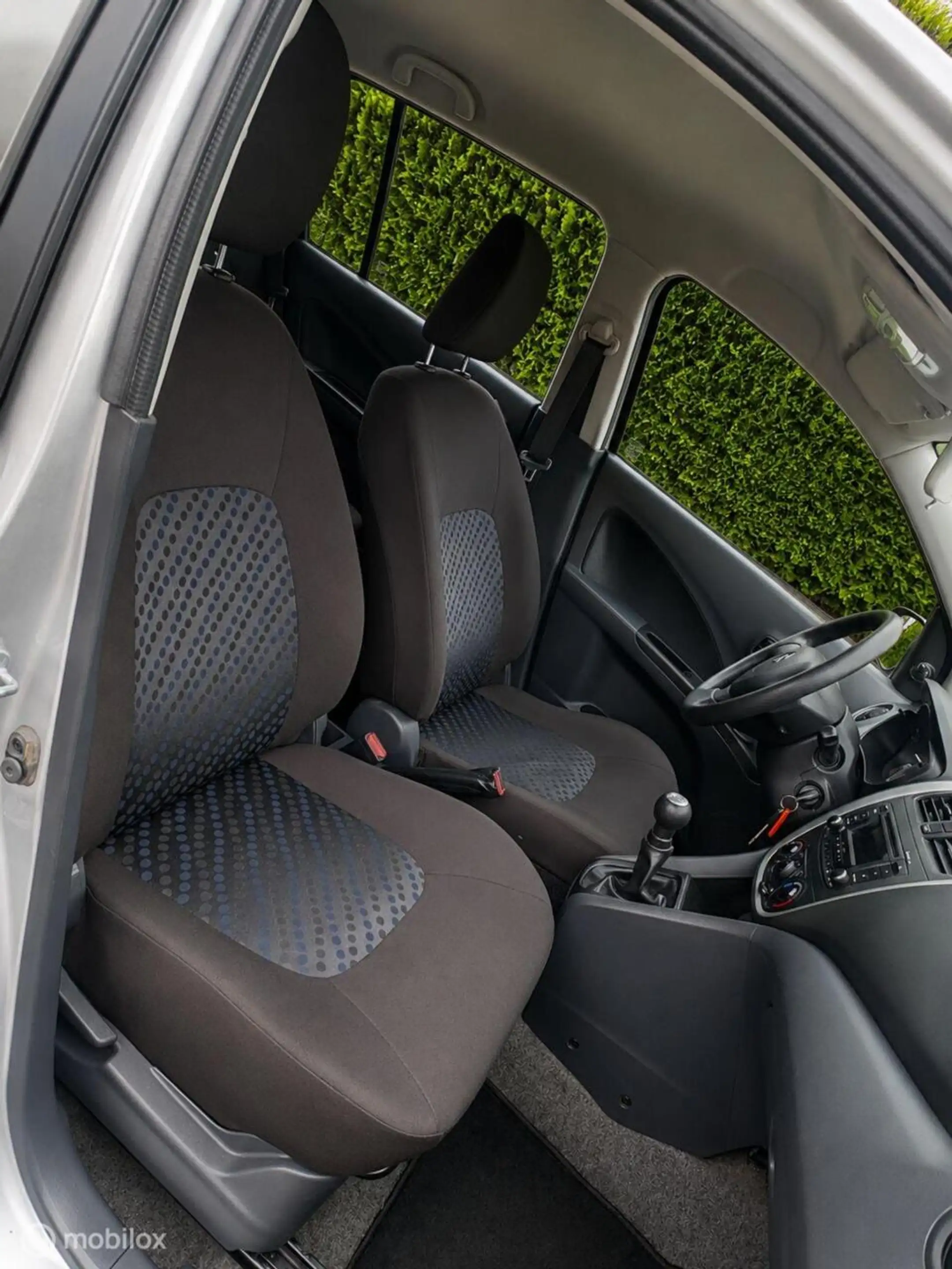 Suzuki Celerio 1.0 5deursAircoTrekhaakElektrPakketBluetooth — photo 9