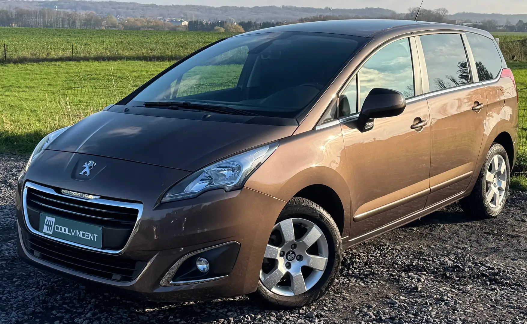 Peugeot 5008 EURO 6 * 1ère Main - Full Historique Bruin - 1