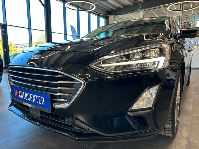 Ford Focus view 4