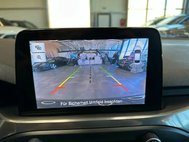 Ford Focus view 15