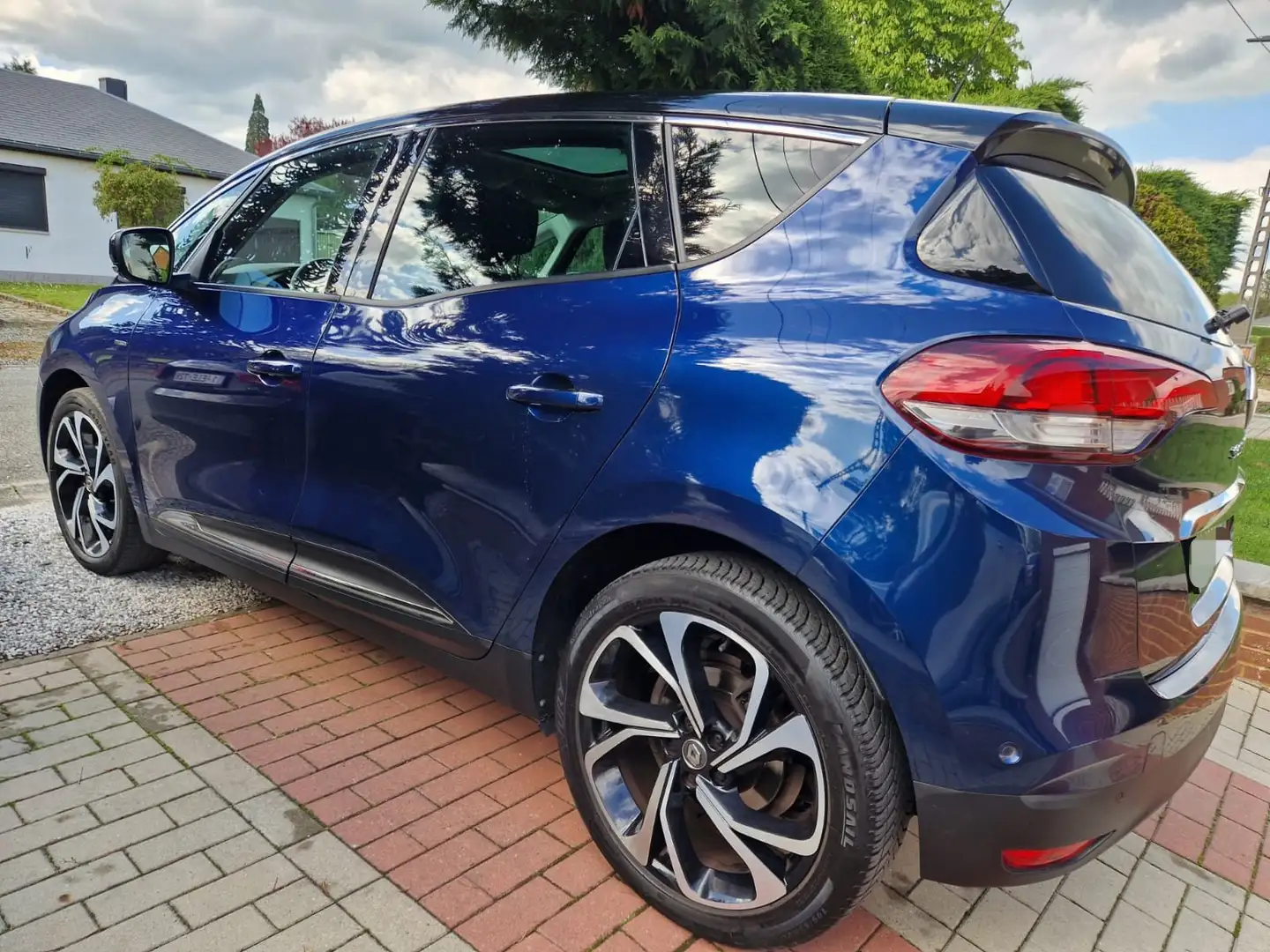 Renault Scenic 1.6 Bose Edition / FULL OPTION / GARANTIE Blauw - 1